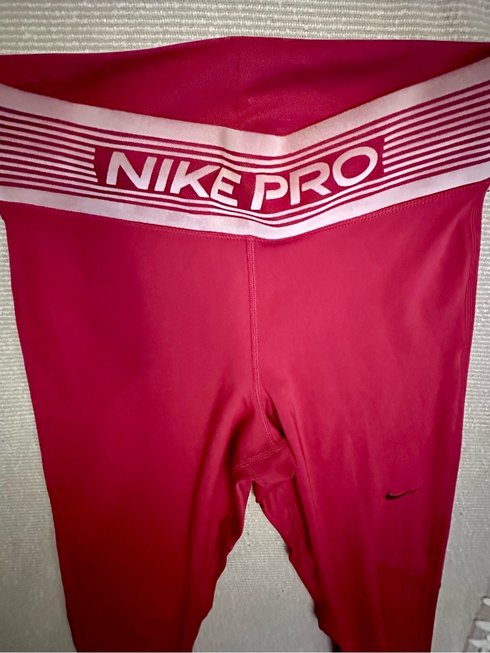 Nike a Women’sOriginals Red Athletic Leggings